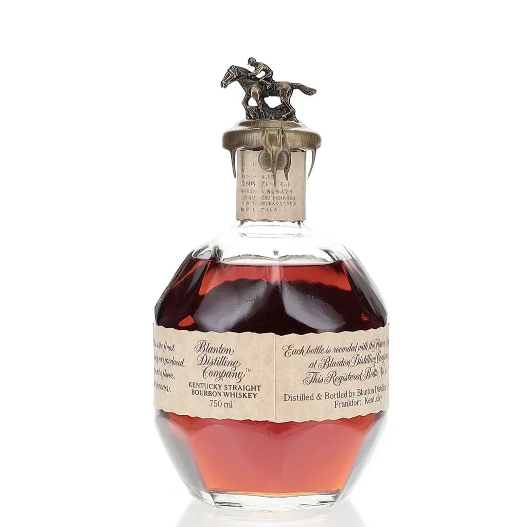 Blanton’s Original was the first bourbon to be bottled from a single barrel back in 1984, revolutionising American whiskey and bringing it back to its former glory. Every batch is unique and the bottling strength of 46.5% helps maintain the authentic character of each barrel.
